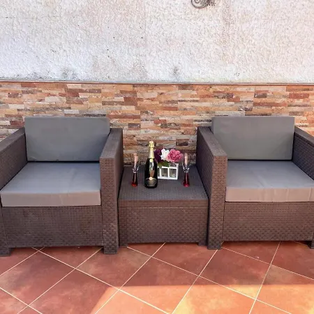Traditional With Private Pool Sm591 *