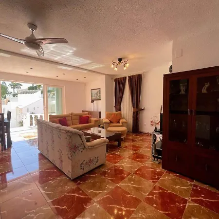 Traditional With Private Pool Sm591 Villa