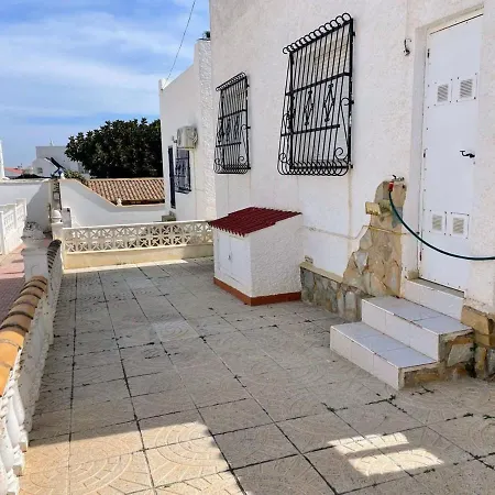 Traditional With Private Pool Sm591